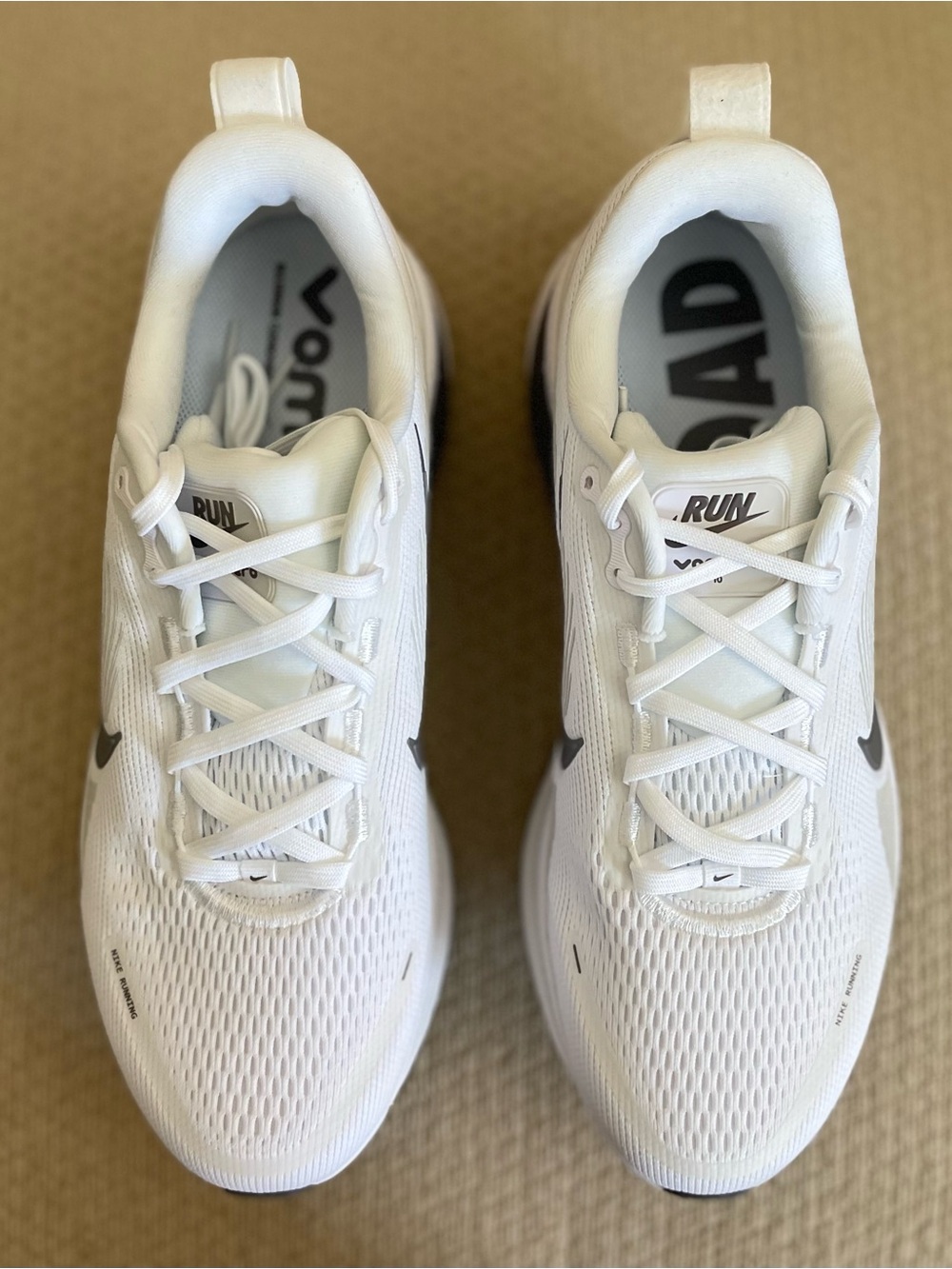 Size 11 - Nike Vomero 18 TB White Gunsmoke Running Shoes IB4033-109 Men’s NEW - Picture 2 of 10